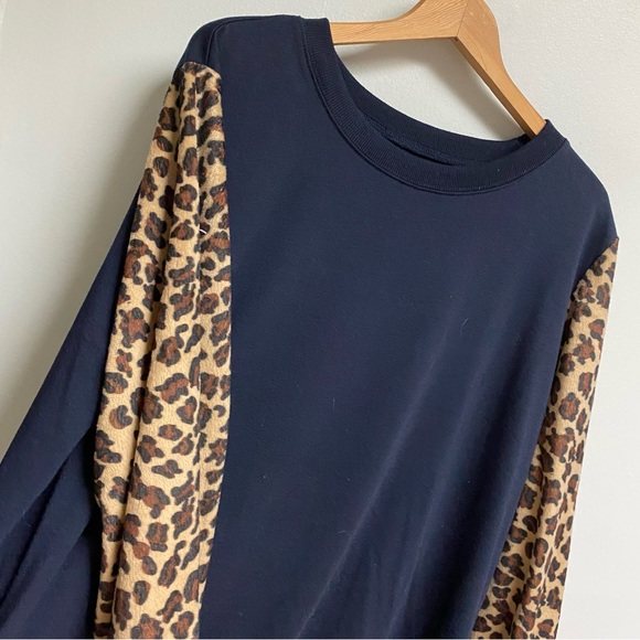 2 for $20 or 5 for $40
CUTE SWEATSHIRT - 1X - Picture 4 of 7